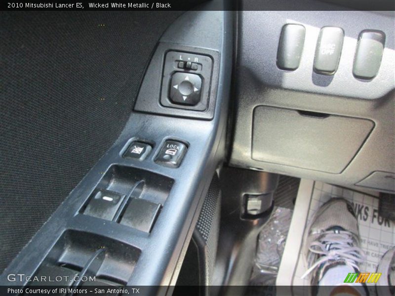 Wicked White Metallic / Black 2010 Mitsubishi Lancer ES