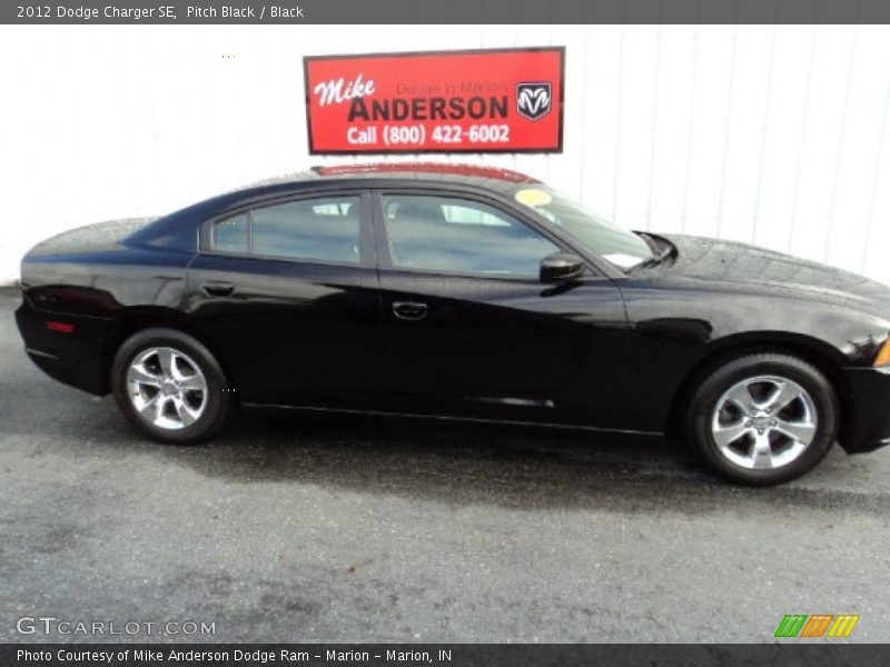 Pitch Black / Black 2012 Dodge Charger SE