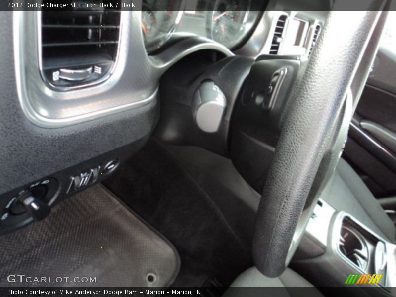 Pitch Black / Black 2012 Dodge Charger SE