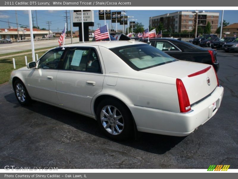 White Diamond Tricoat / Shale/Cocoa Accents 2011 Cadillac DTS Luxury