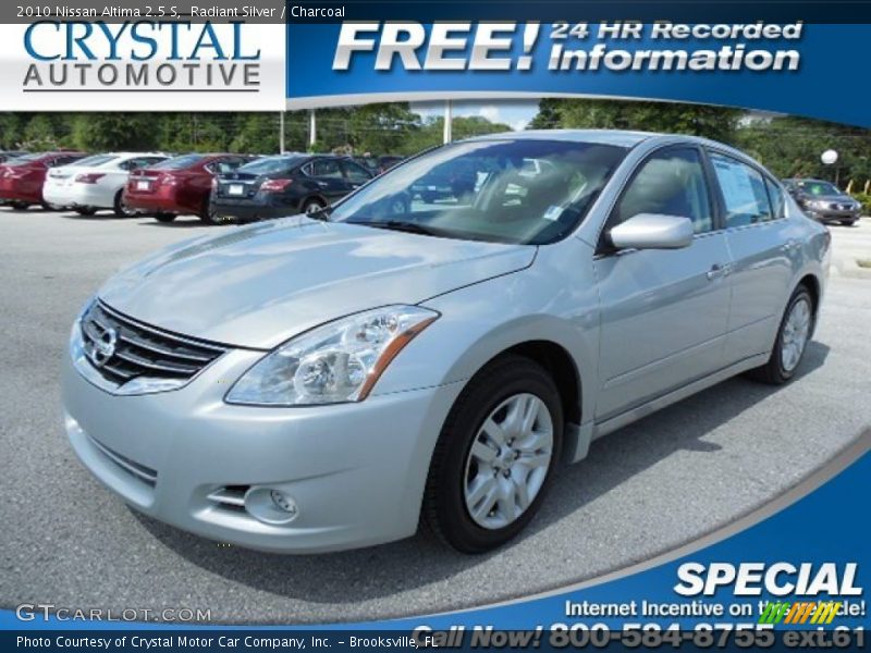 Radiant Silver / Charcoal 2010 Nissan Altima 2.5 S