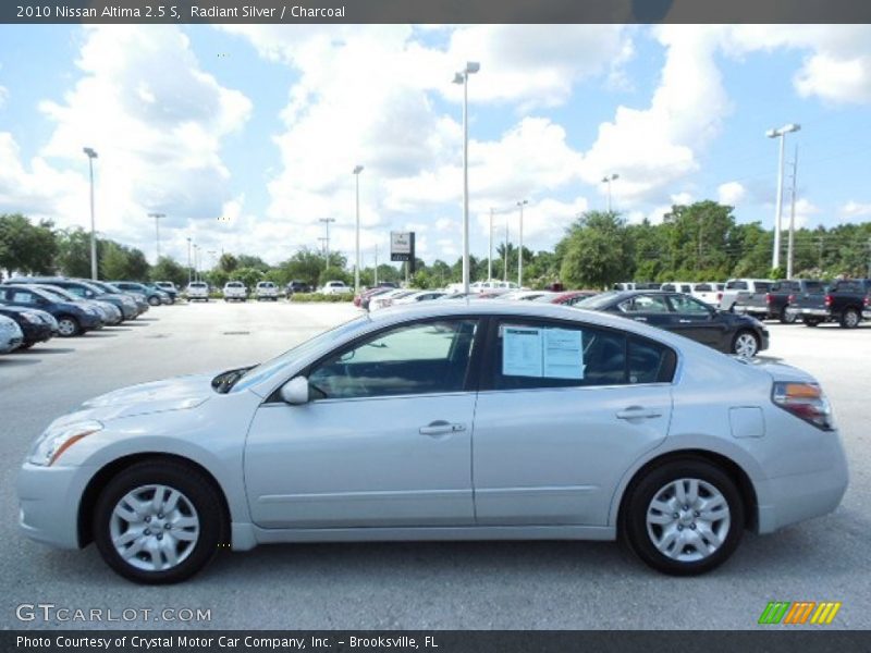 Radiant Silver / Charcoal 2010 Nissan Altima 2.5 S