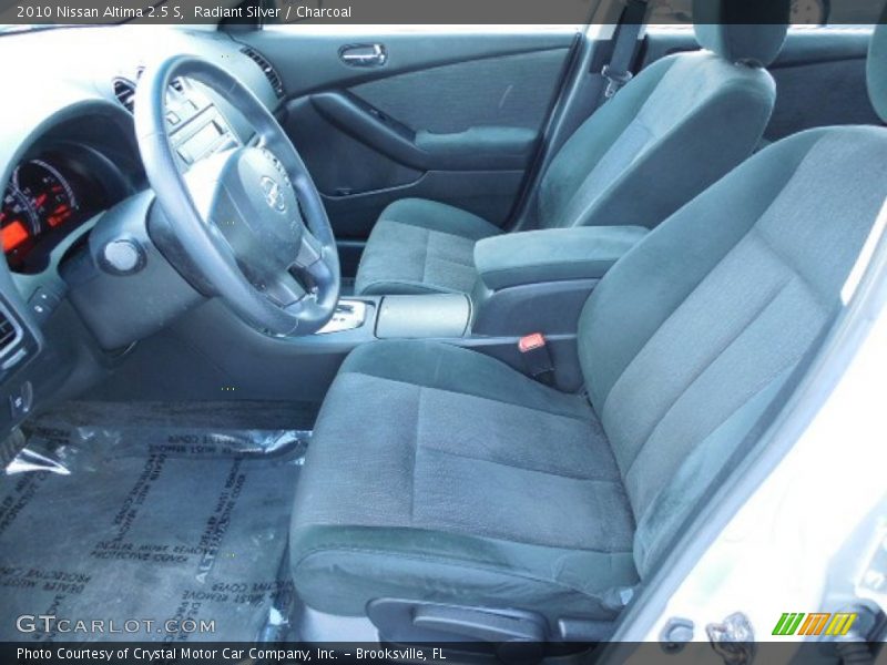 Radiant Silver / Charcoal 2010 Nissan Altima 2.5 S