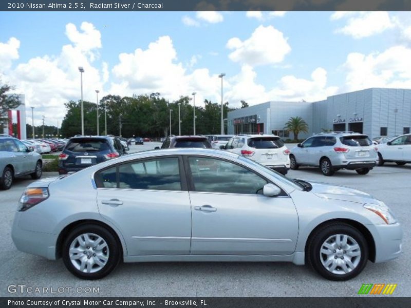 Radiant Silver / Charcoal 2010 Nissan Altima 2.5 S