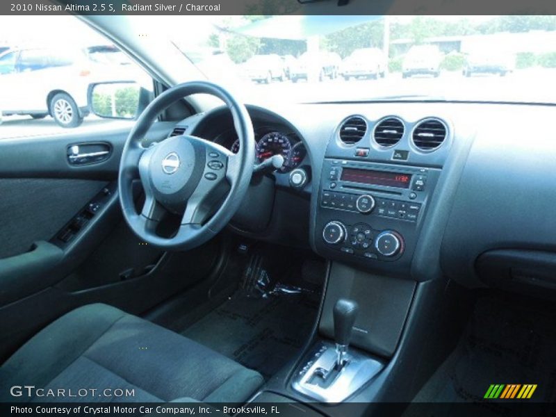 Radiant Silver / Charcoal 2010 Nissan Altima 2.5 S