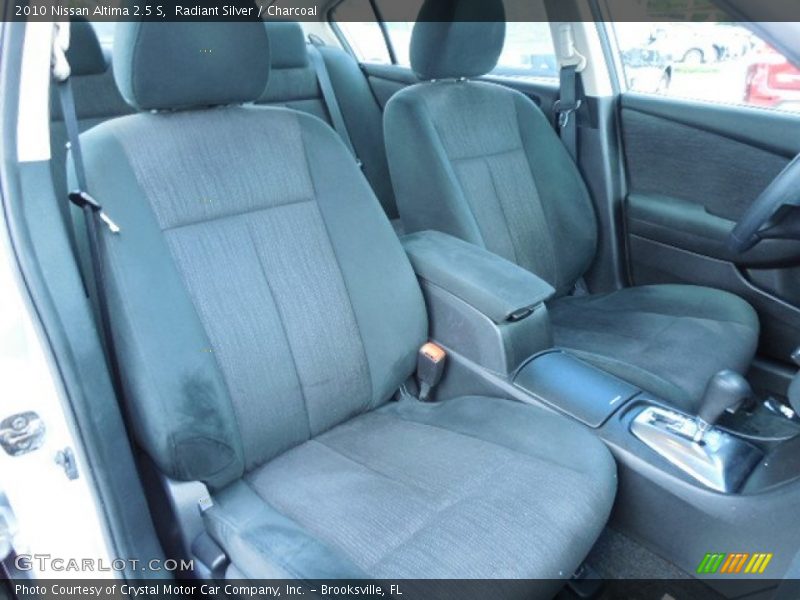 Radiant Silver / Charcoal 2010 Nissan Altima 2.5 S