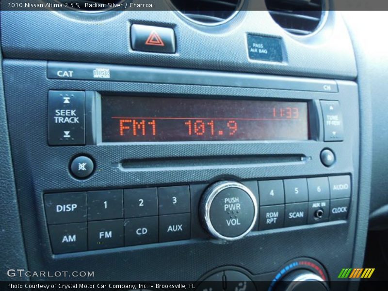 Radiant Silver / Charcoal 2010 Nissan Altima 2.5 S