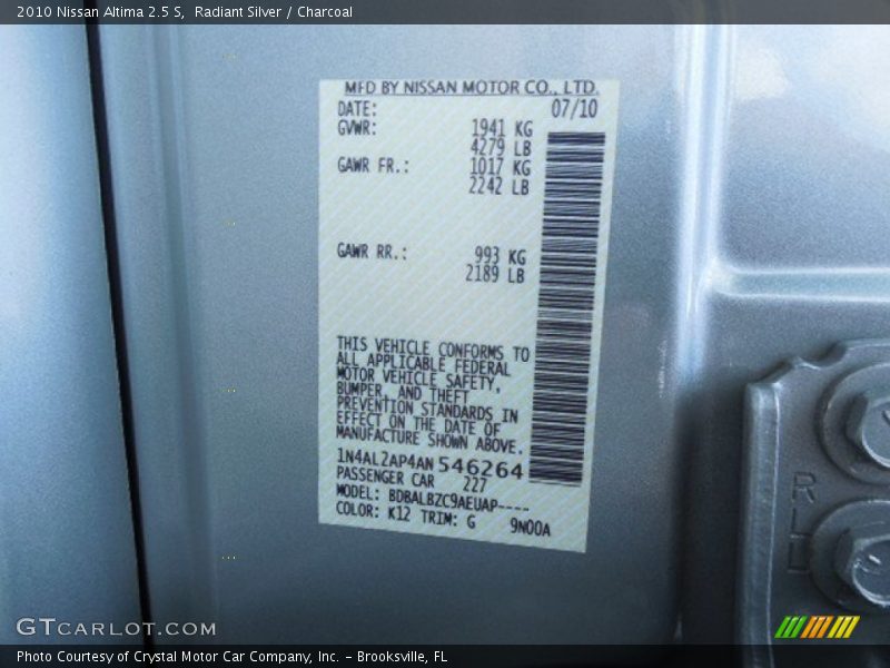 Radiant Silver / Charcoal 2010 Nissan Altima 2.5 S