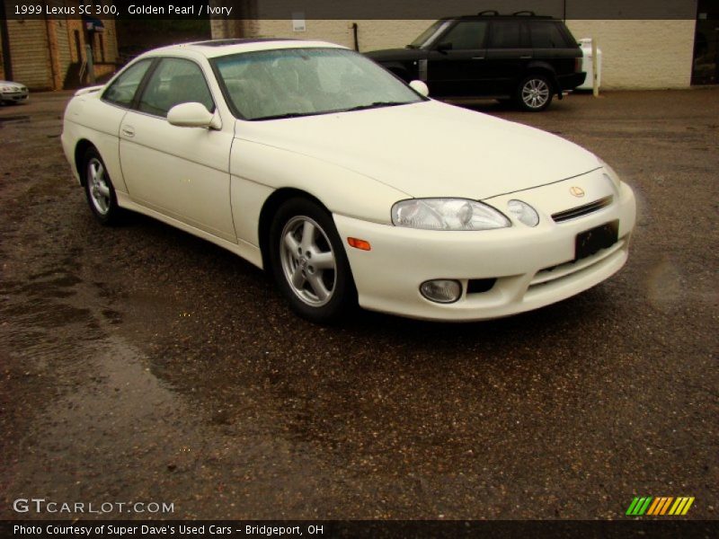 Front 3/4 View of 1999 SC 300