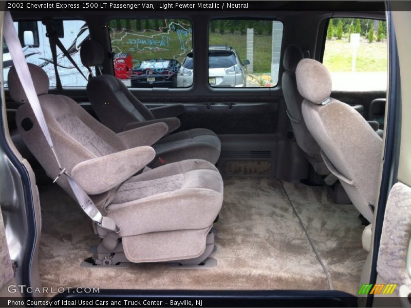  2002 Express 1500 LT Passenger Van Neutral Interior