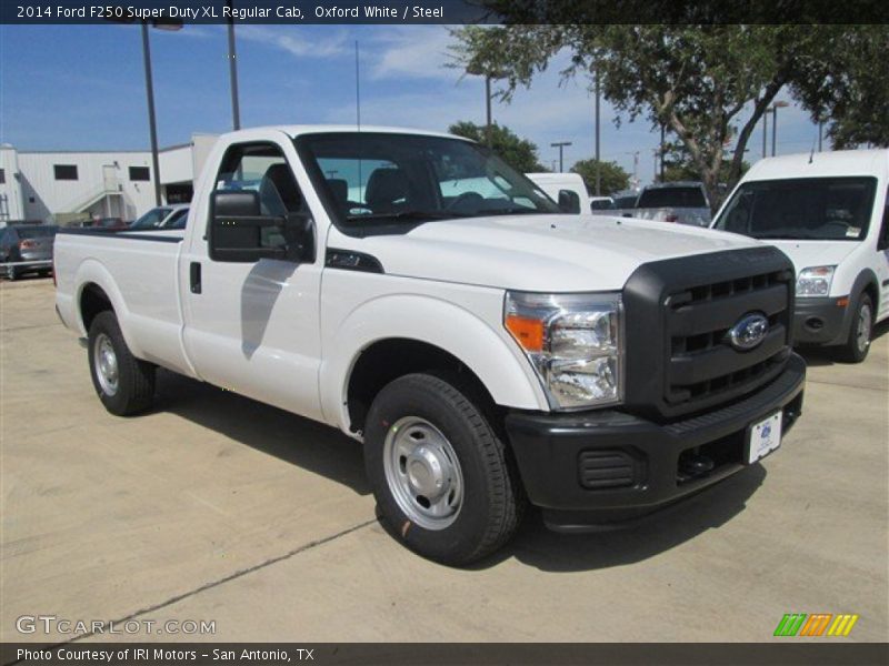 Front 3/4 View of 2014 F250 Super Duty XL Regular Cab