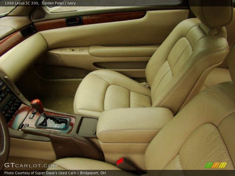 Golden Pearl / Ivory 1999 Lexus SC 300