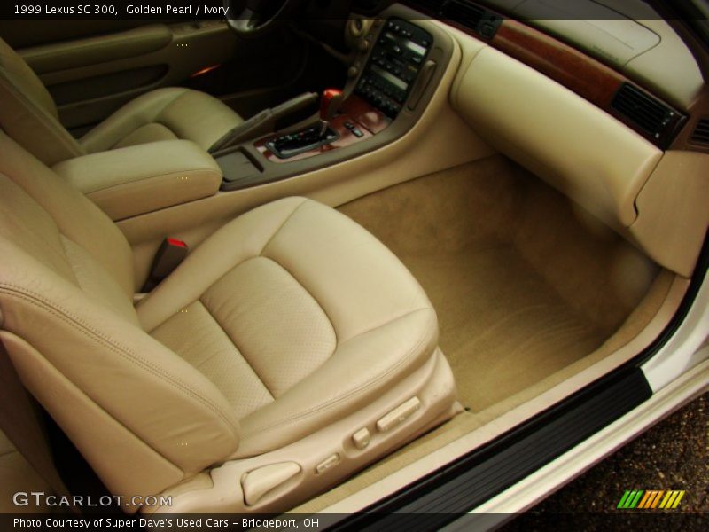 Golden Pearl / Ivory 1999 Lexus SC 300