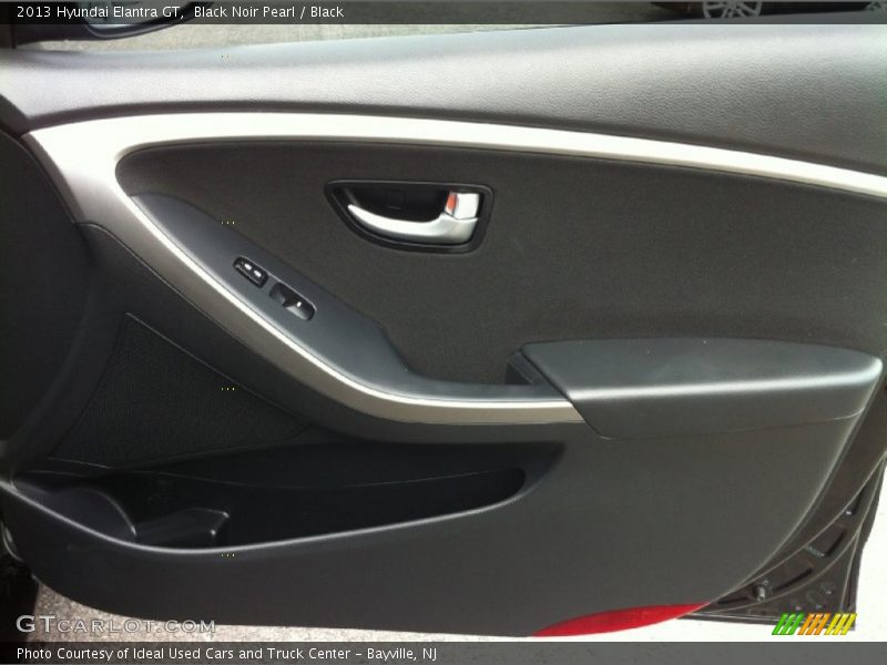 Black Noir Pearl / Black 2013 Hyundai Elantra GT