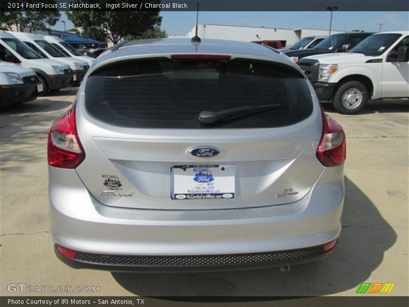 Ingot Silver / Charcoal Black 2014 Ford Focus SE Hatchback