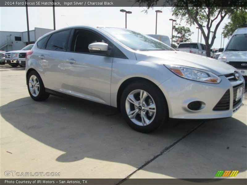 Ingot Silver / Charcoal Black 2014 Ford Focus SE Hatchback