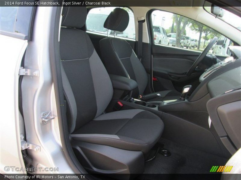 Ingot Silver / Charcoal Black 2014 Ford Focus SE Hatchback