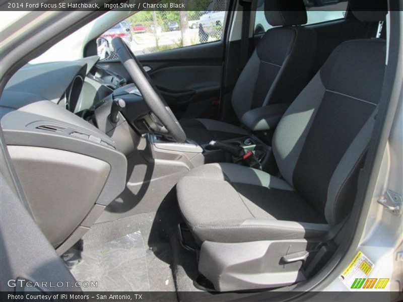 Ingot Silver / Charcoal Black 2014 Ford Focus SE Hatchback