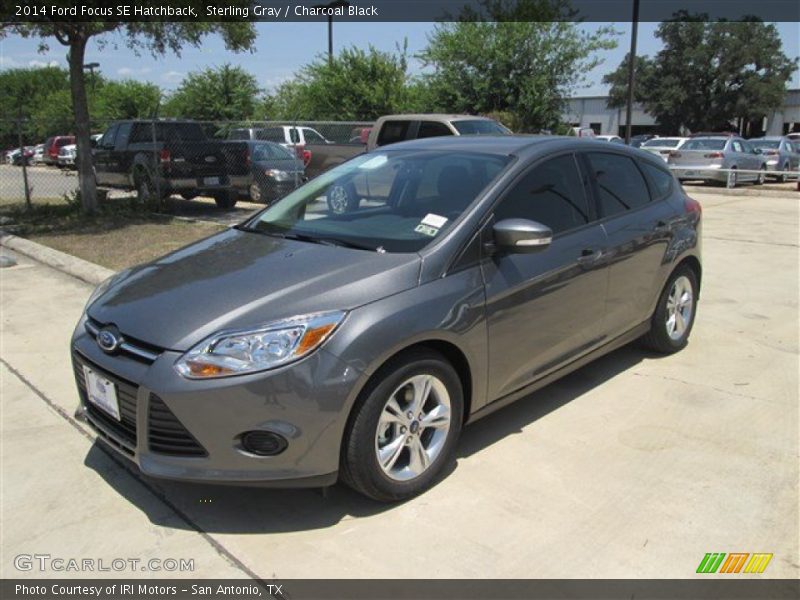 Front 3/4 View of 2014 Focus SE Hatchback