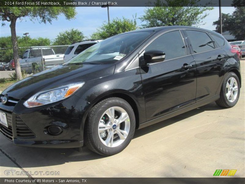 Tuxedo Black / Charcoal Black 2014 Ford Focus SE Hatchback