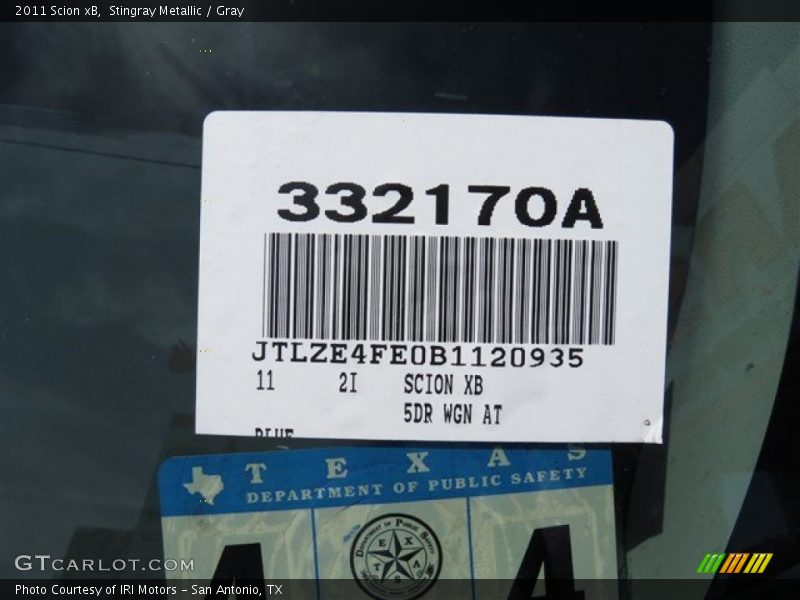 Stingray Metallic / Gray 2011 Scion xB