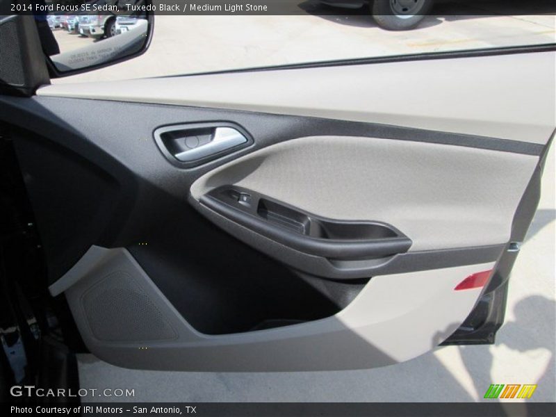 Tuxedo Black / Medium Light Stone 2014 Ford Focus SE Sedan