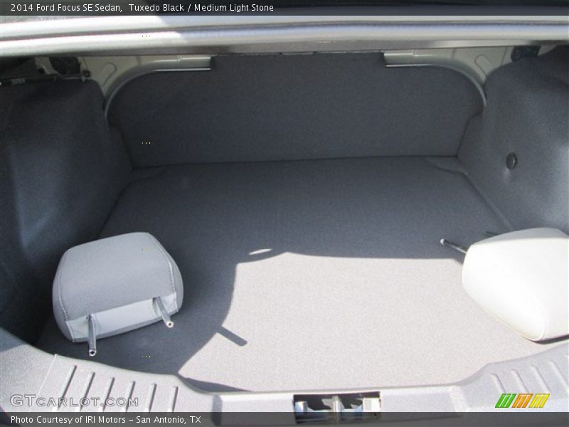 Tuxedo Black / Medium Light Stone 2014 Ford Focus SE Sedan