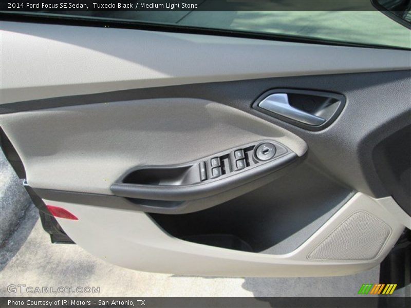 Tuxedo Black / Medium Light Stone 2014 Ford Focus SE Sedan