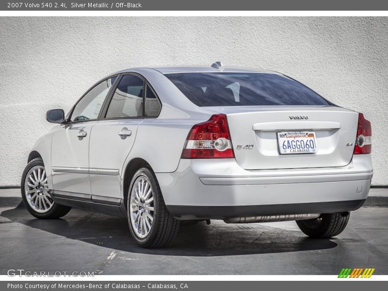 Silver Metallic / Off-Black 2007 Volvo S40 2.4i