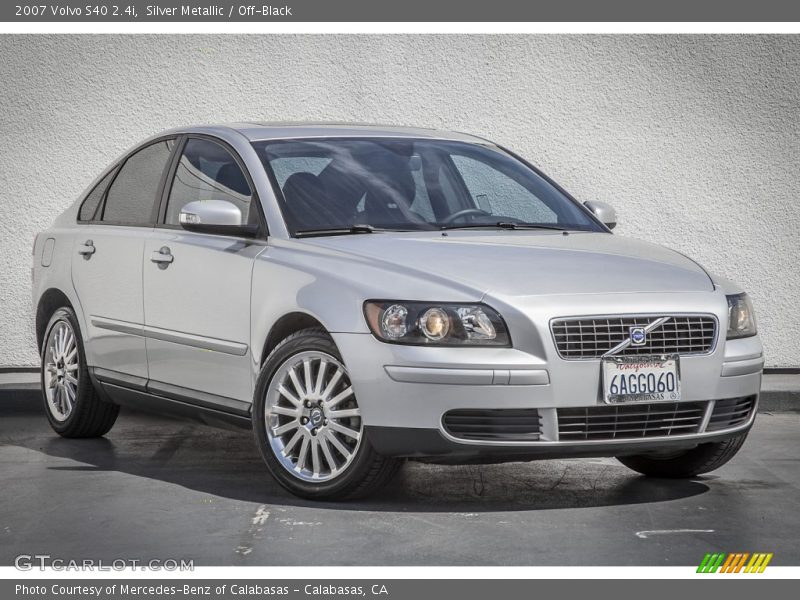 Silver Metallic / Off-Black 2007 Volvo S40 2.4i
