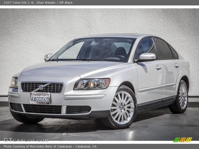 Silver Metallic / Off-Black 2007 Volvo S40 2.4i