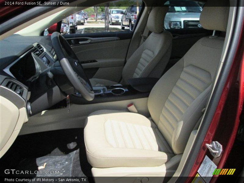 Front Seat of 2014 Fusion SE
