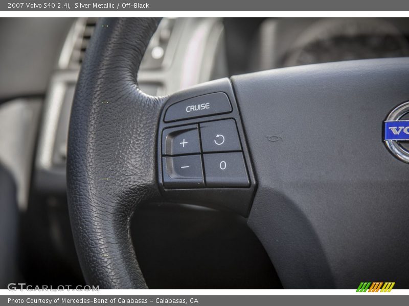 Controls of 2007 S40 2.4i