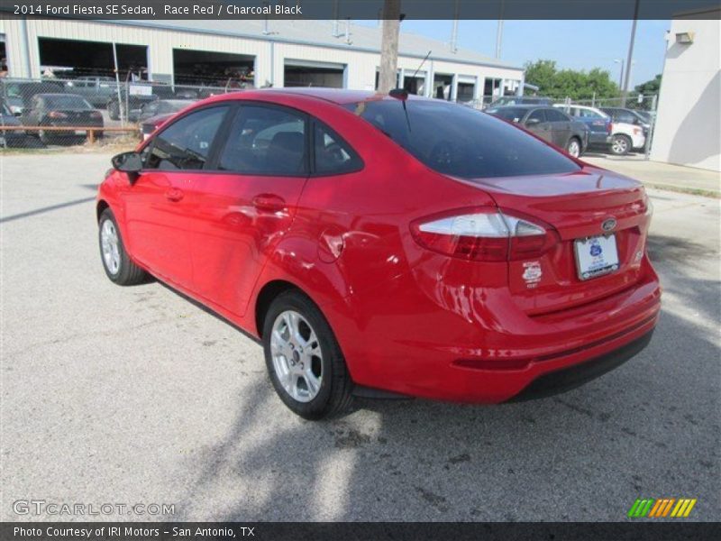 Race Red / Charcoal Black 2014 Ford Fiesta SE Sedan