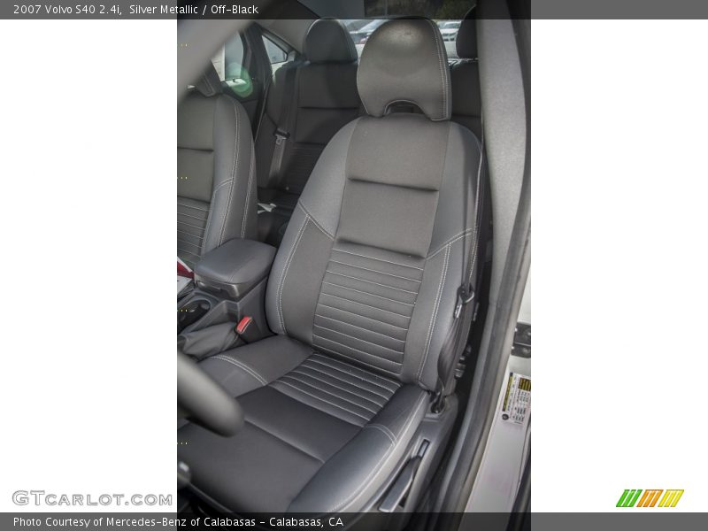 Front Seat of 2007 S40 2.4i