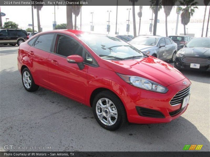 Race Red / Charcoal Black 2014 Ford Fiesta SE Sedan