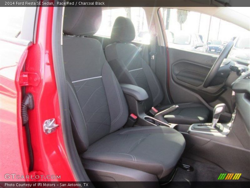 Race Red / Charcoal Black 2014 Ford Fiesta SE Sedan