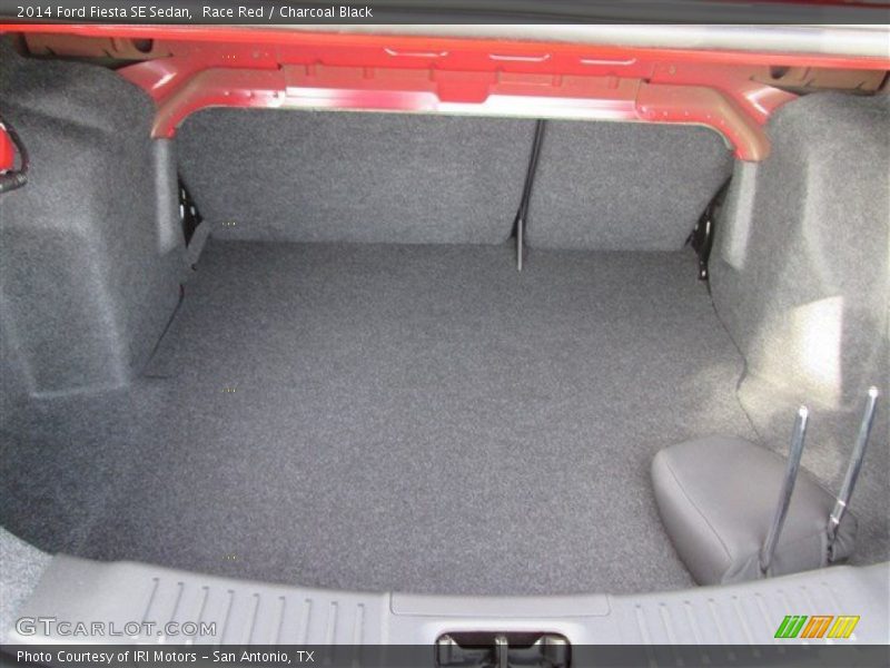 Race Red / Charcoal Black 2014 Ford Fiesta SE Sedan