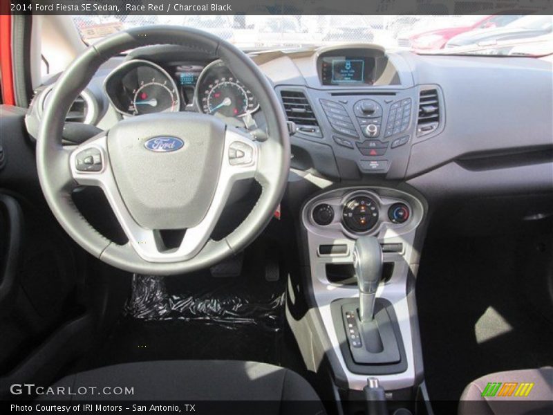 Race Red / Charcoal Black 2014 Ford Fiesta SE Sedan