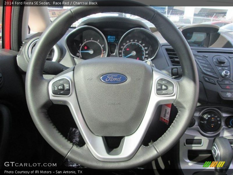 Race Red / Charcoal Black 2014 Ford Fiesta SE Sedan
