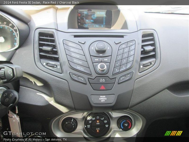 Race Red / Charcoal Black 2014 Ford Fiesta SE Sedan