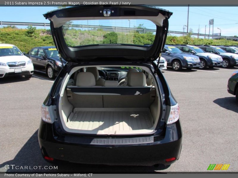 Obsidian Black Pearl / Ivory 2011 Subaru Impreza 2.5i Premium Wagon