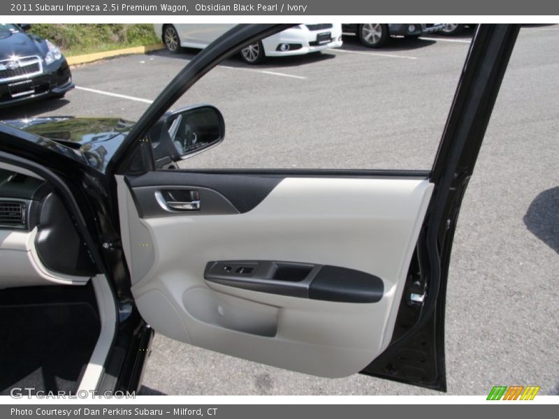 Obsidian Black Pearl / Ivory 2011 Subaru Impreza 2.5i Premium Wagon