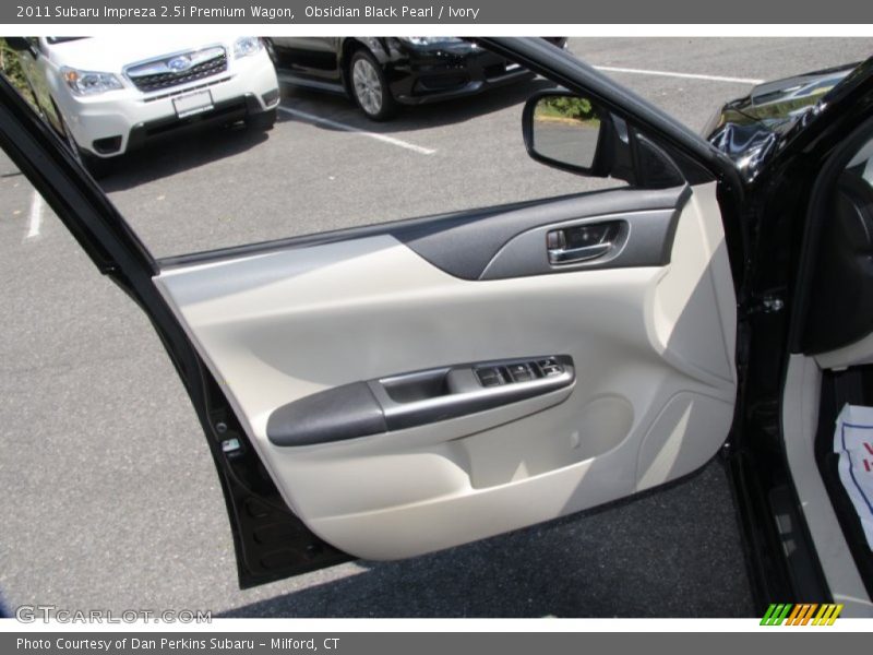 Obsidian Black Pearl / Ivory 2011 Subaru Impreza 2.5i Premium Wagon