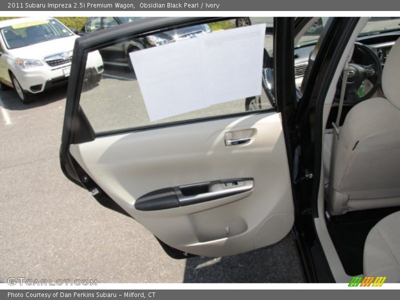 Obsidian Black Pearl / Ivory 2011 Subaru Impreza 2.5i Premium Wagon