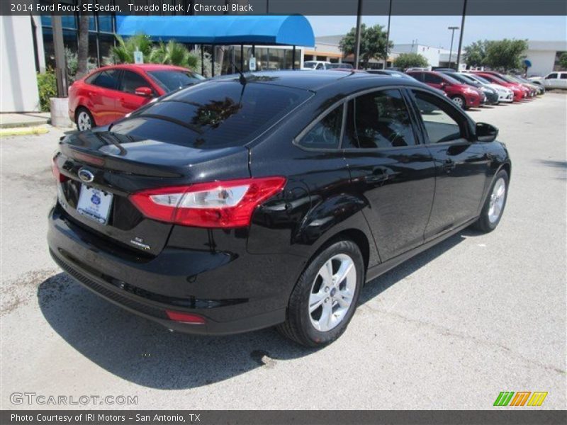 Tuxedo Black / Charcoal Black 2014 Ford Focus SE Sedan