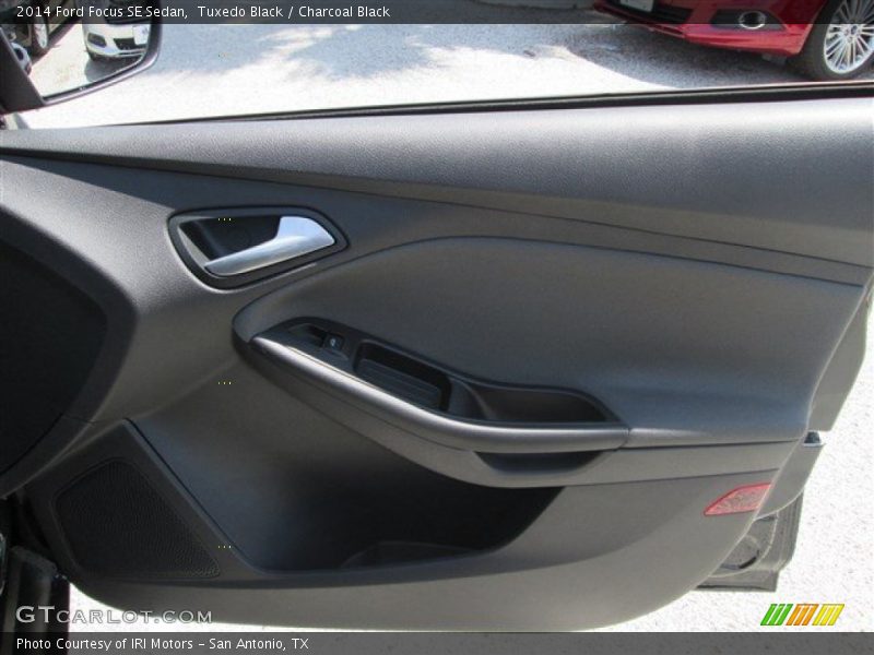 Tuxedo Black / Charcoal Black 2014 Ford Focus SE Sedan