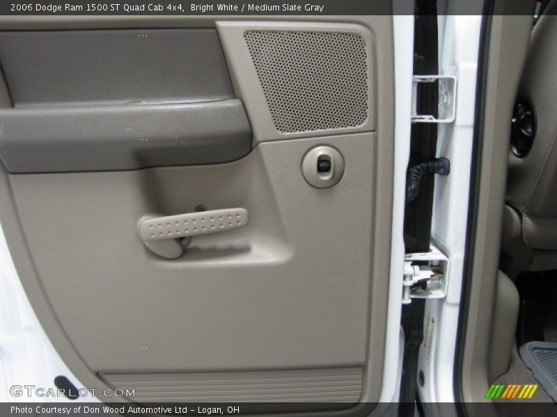 Bright White / Medium Slate Gray 2006 Dodge Ram 1500 ST Quad Cab 4x4