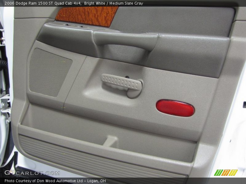 Bright White / Medium Slate Gray 2006 Dodge Ram 1500 ST Quad Cab 4x4