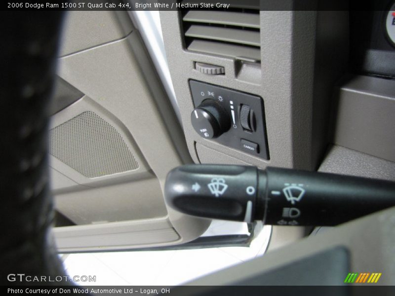 Bright White / Medium Slate Gray 2006 Dodge Ram 1500 ST Quad Cab 4x4